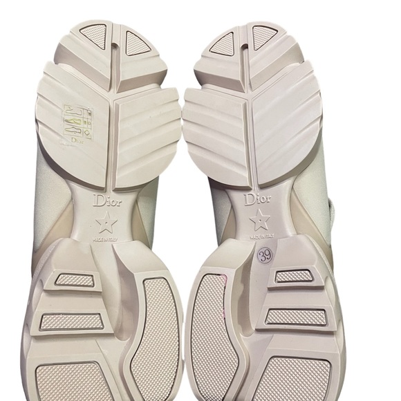 D-CONNECT SNEAKER
Nude Technical Fabric - Picture 4 of 4